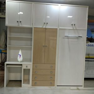 کمد دیواری با تخت تاشو رنگ کرم و طرح چوب