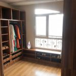 کمد دیواری رنگ قهوه ای